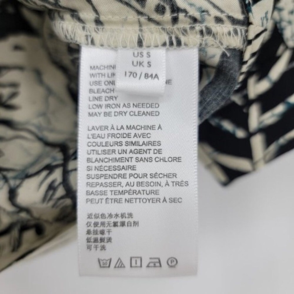 URBAN OUTFITTERS Fawn Printed Tie Front Crop Top in Black Motif - Picture 9 of 16